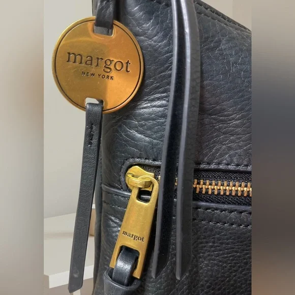 Margot New York Mary Scoop Double Zipper in Black - Picture 7 of 16